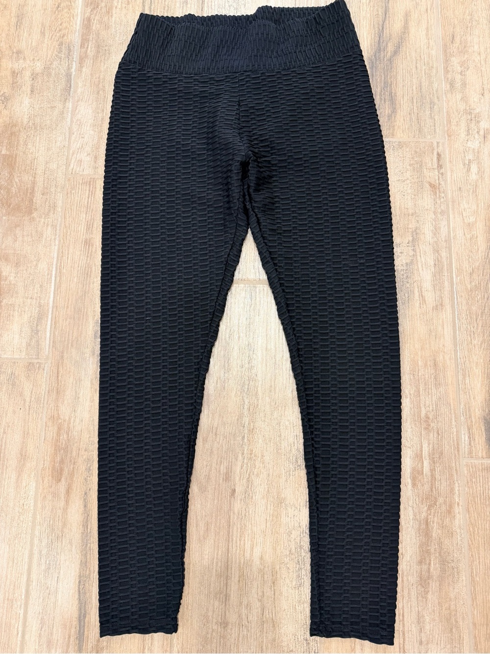 Women’s Black Ribbed Textured Butt Lifting Leggings